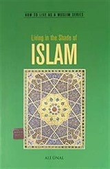 Living in the Shade of Islam (Paperback)