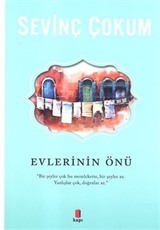 Evlerinin Önü