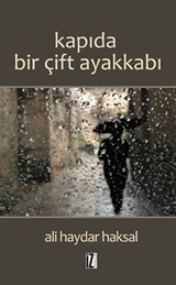 Kapıda Bir Çift Ayakkabı